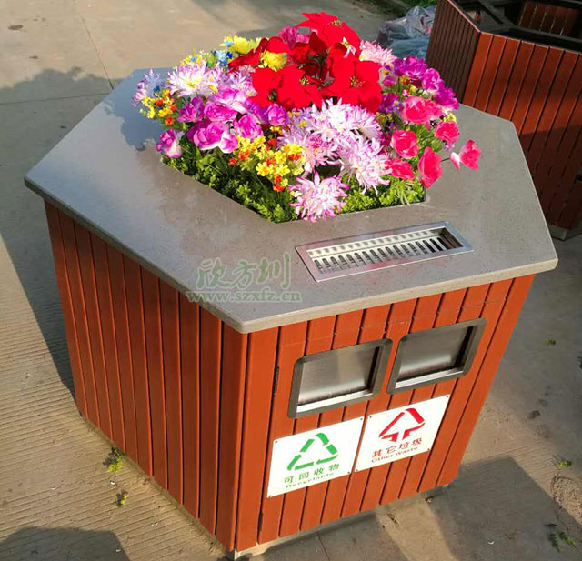 ?？谲?chē)站花盆分類(lèi)垃圾桶倡導(dǎo)環(huán)保理念